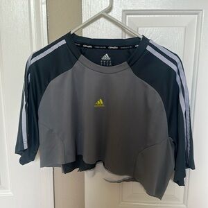 Cropped Adidas Top